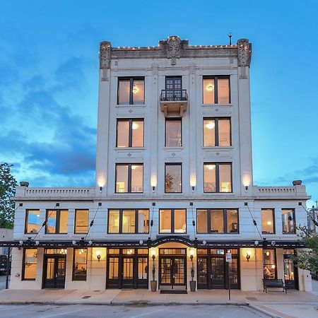 Park Plaza Hotel Сегиин Екстериор снимка