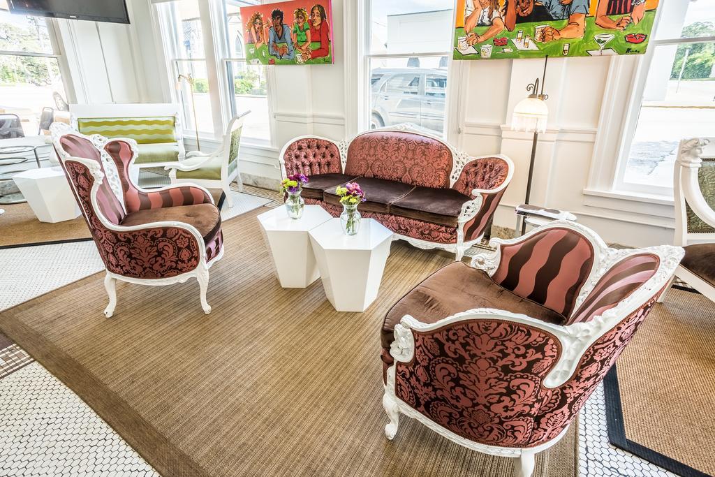 Park Plaza Hotel Сегиин Екстериор снимка