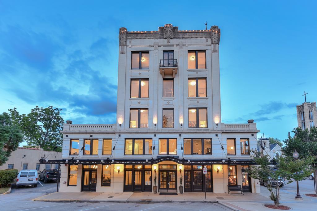Park Plaza Hotel Сегиин Екстериор снимка